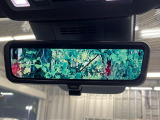 【デジタルインナーミラー】後席の大きな荷物や同乗者で後方が確認しづらい時でも安心!カメラが撮影した車両後方の映像をルームミラー内に表示。クリアな視界で状況の確認が可能です!