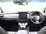 操作性に優れた運転席となります!小物入れや各ボタンの配置にこだわり、使いやすいです!座り心地もよく視認性も良好なのでロングドライブもお任せ下さい!