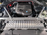 【ご納車前点検】BMW認定中古車は100項目の箇所を徹底的にチェック致します。機械的な箇所や電気系、コンピューターなどをご納車前に点検し、交換基準に達した部品は全て新品に修理返品した後にご納車致します。