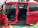 当店では、自社で仕入れした厳選車両を、多数展示しております。リーズナブルなお車を多数在庫しております。掘り出し物を探しにいらしてください。
