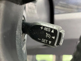 【クルーズコントロール】高速道路もラクラク走行。アクセルを離しても一定速度で走行ができ、長距離運転時の負担を軽減!加速・減速も簡単なスイッチ操作で調整できます。