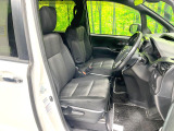 運転席シート廻りは使用感も少なく、良好な状態となっています。丁寧に使われていたことがよくわかりますね。