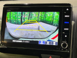【バックカメラ】駐車時に後方がリアルタイム映像で確認できます。大型商業施設や立体駐車場での駐車時や、夜間のバック時に大活躍!運転スキルに関わらず、今や必須となった装備のひとつです!