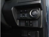 電動のスライドドアで楽々スムース!運転席から開閉の操作ができます!&スタートスイッチを押してエンジン始動ができるスマートキーが装備されています♪ポケットや鞄からキーを出さずに乗り込めます♪