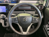 【純正革巻きステアリング】上質な革を使用することで、手にしっかり馴染みとても運転しやすいハンドルです♪