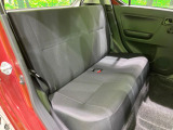 後部座席も気になるようなキズ・汚れやへたり等、大きなダメージはなく、良好な状態です。