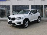 XC40 T4 AWD モメンタム 4WD 