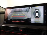 バックガイドモニターで、後方を確認しながら安心して駐車することができます。運転初心者も熟練者も必須の機能ですよ!