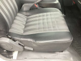 運転席は手動で調整できます!