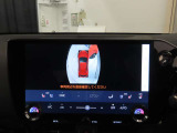 純正ナビ付です。もちろん車両後方を表示するバックガイドモニターが付いていて車庫入れ安心!