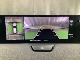 狭い場所での駐車やすれ違いなどでより的確な運転操作に役立つ360&deg;ビューモニターが装備されています。