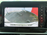 安心・安全のバックカメラ付き!車をバックさせる際に後方の様子をカーナビのモニターで確認。バック駐車が苦手な方でもスムーズに駐車できますね!