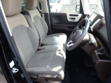 二列目シートも綺麗な状態です。