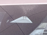 【i-ACTIVESENSE】走行中に前方の車両等を認識し、衝突しそうな時は警報とブレーキで衝突回避と被害軽減をアシスト。より安全にドライブをお楽しみいただけます。