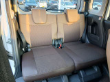 広さたっぷり、ゆったり座れる後席シート