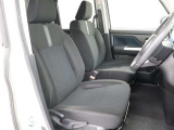 <運転席>まるで自宅に居るようにリラックスできる運転席です。外の喧騒を忘れさせてくれますね。