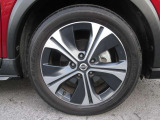 純正のアルミホイール装着です