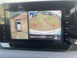 インテリジェントアラウンドビューモニター付きなので、上空から見下ろしているかのような画像ナビに表示します。ひと目で周囲の状況がわかるため、スムーズに駐車できます。