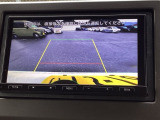 バックモニター付きで、車庫入れやバック時の後方確認をサポート。