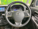 【純正革巻きステアリング】上質な革を使用することで、手にしっかり馴染みとても運転しやすいハンドルです♪