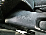 【SRSサイドエアバッグ】車両側面から強い衝撃を受けたとき、衝撃を受けた側のSRSサイドエアバッグが瞬時に膨らみ、乗員の主に胸部にかかる衝撃を緩和するシステムです☆