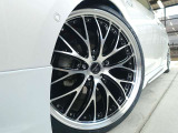 新品19アルミ!新品タイヤ!走行音の少ないモデルを選択し燃費向上するようにエア圧をセットアップしています!