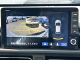 【バックモニター】後ろのカメラの映像をモニターに映し出すことができます!後方の見えない死角や、障害物との距離感をしっかり確認することができます!駐車が苦手な方におすすめです。