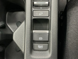 急な下り坂やオフロードの路面を下る時一定の停車速を保ち下り坂での走行を補助してくれるヒルディセントコントロール、わずかな力で簡単に操作出来る電動パーキングブレーキ・オートブレーキホールド付きです!