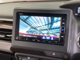 バックも安心のバックカメラ付いています。バックカメラがあると、いつでも安全にバックできますね。死角も減ります。