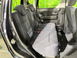 後部座席も気になるようなキズ・汚れやへたり等、大きなダメージはなく、良好な状態です。