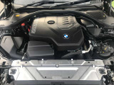 【BMWエンジン】革新的なガソリン・エンジン・テクノロジーによる高性能かつ高効率。レスポンスの良いパワーを発揮。常にスムーズな吸気を実現しアクセル開度にダイレクトに反応しドライビングを楽しく演出。