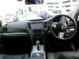 大きなフロントガラスで視界を確保し、運転しやすく安心です!!