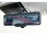 車両後方を映し出します・スマートルームミラー装備です。