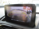 バックカメラを装備。駐車場などでの取り回しもスムーズに行っていただけます。