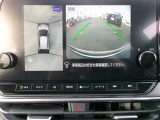 アラウンドビューモニター。空の上から見下ろすような視点でスムース駐車。