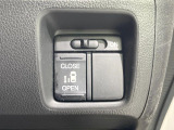 【パワースライドドア】スマートキーや運転席のスイッチでスライドドアの開閉が可能♪電動だから力を入れてドアを開ける必要が無く、小さいお子様でも、重い荷物を持っている時もラクに開け閉めできます♪