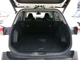 ラゲッジスペースは十分な広さを確保しています。日常のお買い物にも大活躍!積み下ろしも楽々ですよ。