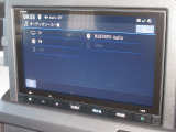 ナビゲーションはギャザズ8インチコネクトナビ(VXM-245ZFEi)を装着しております。AM、FM、Bluetooth、フルセグTVがご使用いただけます。