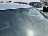 障害物を感知して、衝突の可能性がある場合、運転者へ警告音を発したり、衝突の可能性が高い場合、ブレーキの補助操作を行い、減速して衝突被害を軽減するシステムです。