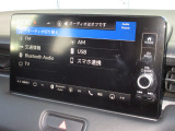 ナビゲーションはホンダコネクトディスプレイを装着しております。AM、FM、Bluetooth、フルセグTVがご使用いただけます。初めて訪れた場所でも道に迷わず安心ですね!