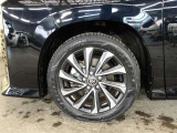 純正17インチアルミホイール装備です☆