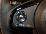 【ステアリングリモコン】ステアリングにオーディオ調節可能なスイッチが装備されていますので運転中でも視線をそらさずにオーディオの調節が可能です!