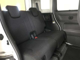 ゆとりある広々とした車内空間は、ドライブを始め買い物やレジャーなど、幅広く活躍します。一人でもみんなとでもお出かけを楽しみましょう!