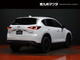 【CX-5】上質感と精悍さを兼ね備え、ワイド感を強調した意匠。オールラウンドな機能美と品格、洗練されたデザイン。