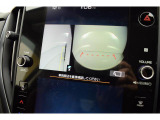 Rレンジ切り替え時バックカメラやサイドカメラ、ボタン操作によりフロントカメラ映像に切り替えることも可能です