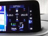 車内の温度管理に便利なオートエアコン☆