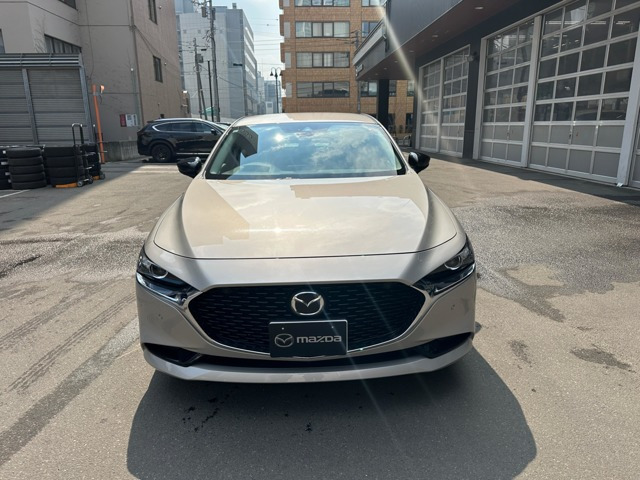 MAZDA3セダン 1.5 15S ブラックトーンエディション 4WD