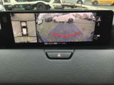 360&deg;ビューモニターでは前後左右4つのカメラ映像をさまざまな走行状況に応じて切り替えてセンターディスプレイに表示することで、駐車時や狭い道でのすれ違い時、見通しの悪い交差点進入時でも安心感を高めます