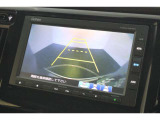 バックカメラが装備されており、後方の安全確認はもちろんのこと狭い場所での駐車や雨の日・夜間など視界の悪いコンディションでのストレスの軽減にもなります!