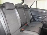 後席のシートもへたりなく綺麗な状態です。